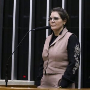 AMBIENTE MILITAR | Câmara aprova projeto relatado por Coronel Fernanda que amplia proteção a vítimas de assédio sexual