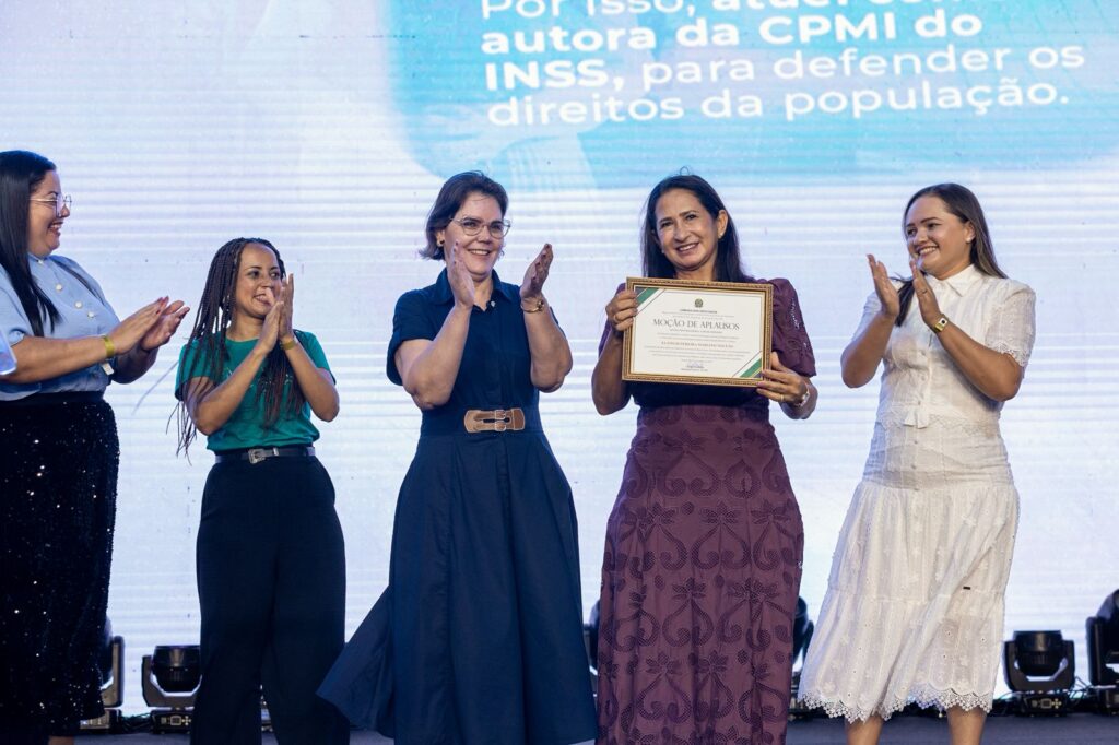 Mulheres enraizadas