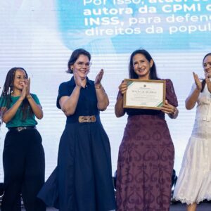 MULHERES ENRAIZADAS | Coronel Fernanda participa de conferência e homenageia pastoras pelos 10 anos do evento em MT