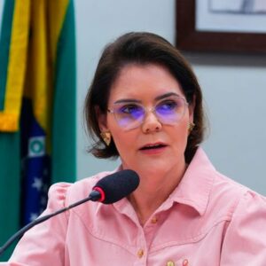 EDUCAÇÃO SUPERIOR | Coronel Fernanda apresenta projeto para garantir transporte e evitar evasão de universitários no interior