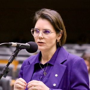 GESTÃO UNIVERSITÁRIA | Coronel Fernanda assume compromisso para devolver autonomia financeira e administrativa à Unemat GESTÃO UNIVERSITÁRIA | Coronel Fernanda assume compromisso para devolver autonomia financeira e administrativa à Unemat