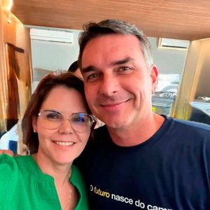 FOCO NO 2º TURNO | “Minha prioridade é trabalhar para eleger Flávio Bolsonaro”, diz Coronel Fernanda FOCO NO 2º TURNO | “Minha prioridade é trabalhar para eleger Flávio Bolsonaro”, diz Coronel Fernanda
